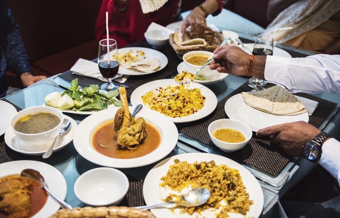 Basic Etiquette for Dining Indian