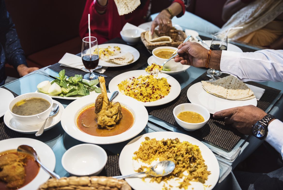 Basic Etiquette for Dining Indian